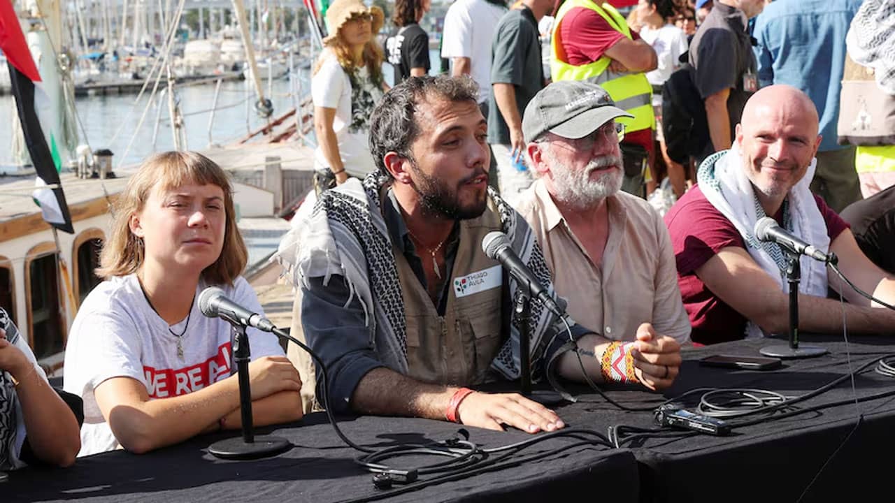 ইসরায়েলে অনির্দিষ্টকালের জন্য অনশন শুরু করেছেন ফ্লোটিলার অভিযাত্রীরা- খবরটির স্থিরচিত্র